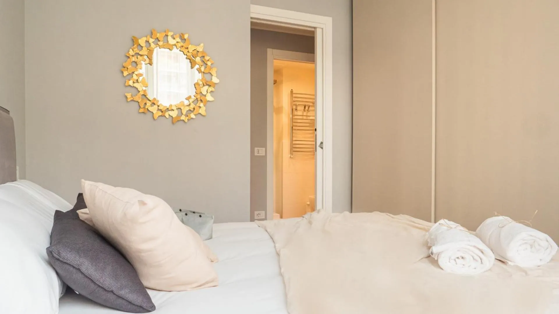 The Best Rent - Lovely Two-Bedroom Apartment Near Bocconi University location